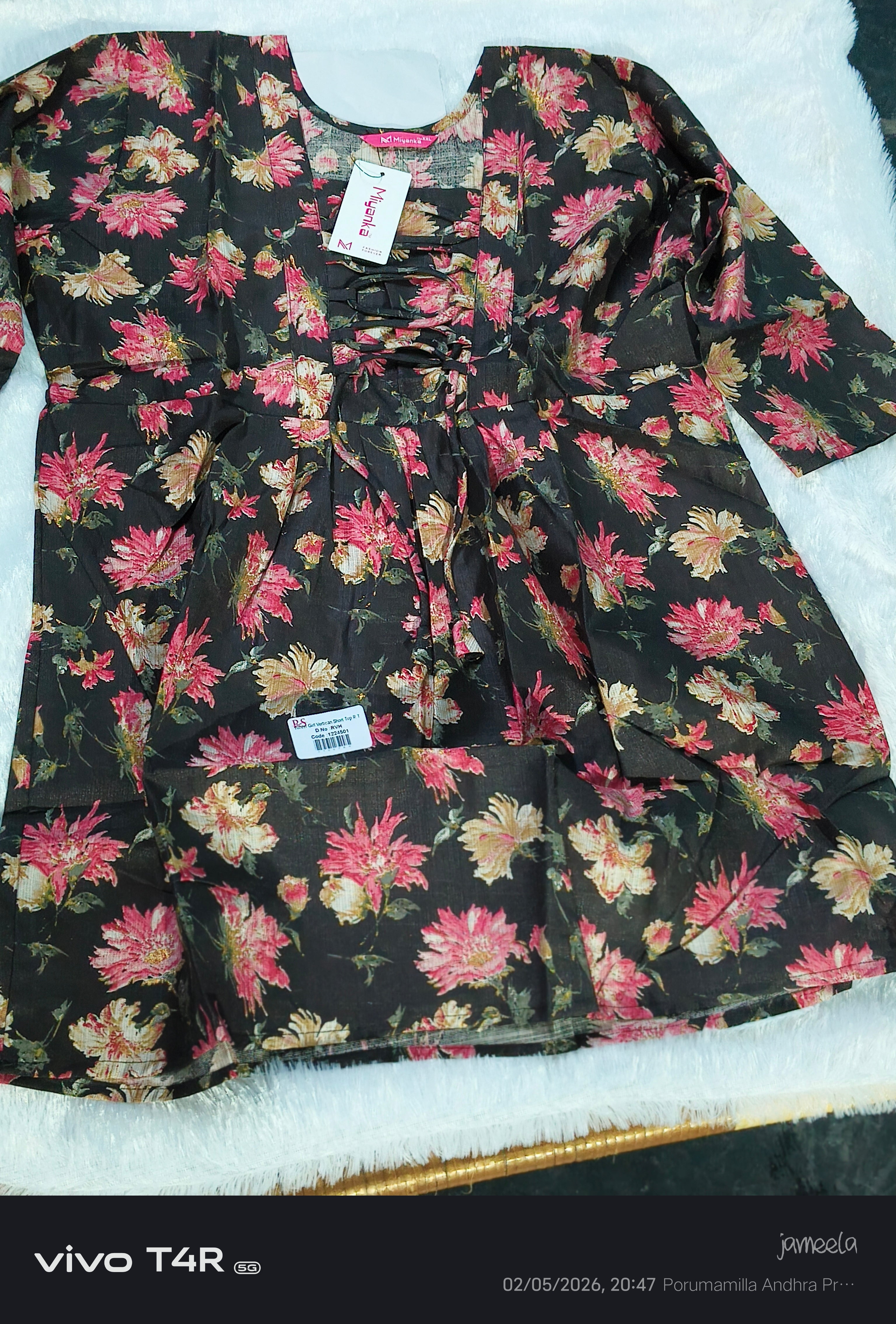 Elegant Black Floral Lace-Up Dress